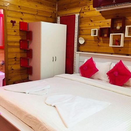 كالانغيُت Rock Forest Goa Honeymoon Cottages المظهر الخارجي الصورة