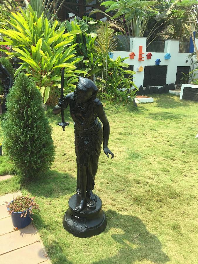 كالانغيُت Rock Forest Goa Honeymoon Cottages المظهر الخارجي الصورة