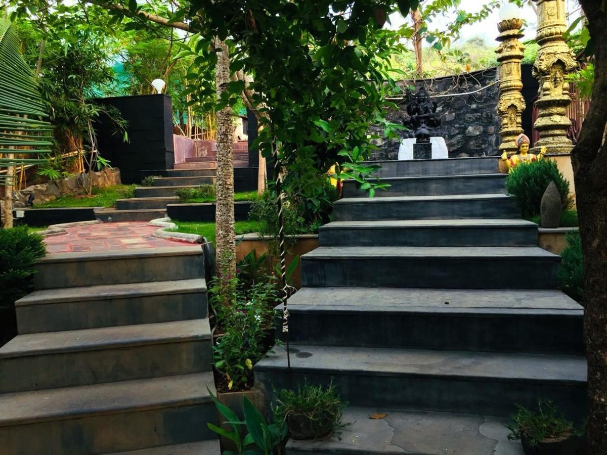 كالانغيُت Rock Forest Goa Honeymoon Cottages المظهر الخارجي الصورة