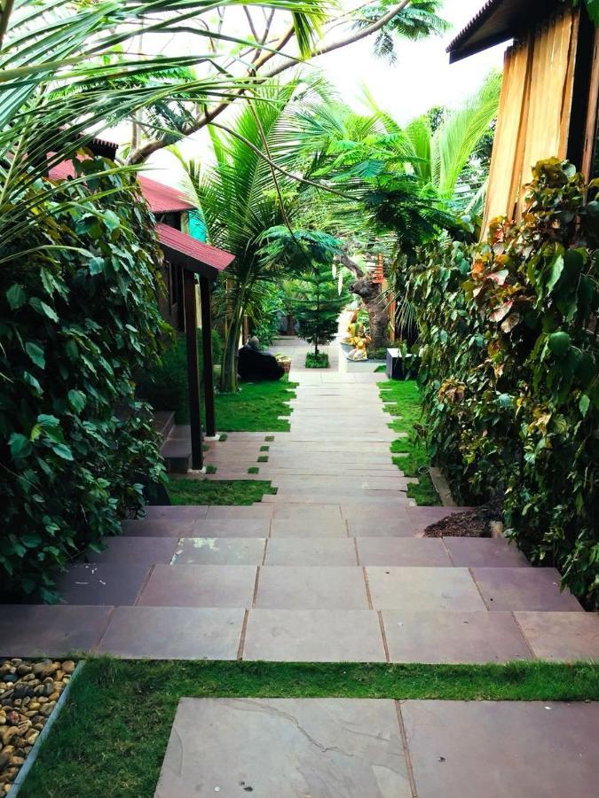 كالانغيُت Rock Forest Goa Honeymoon Cottages المظهر الخارجي الصورة