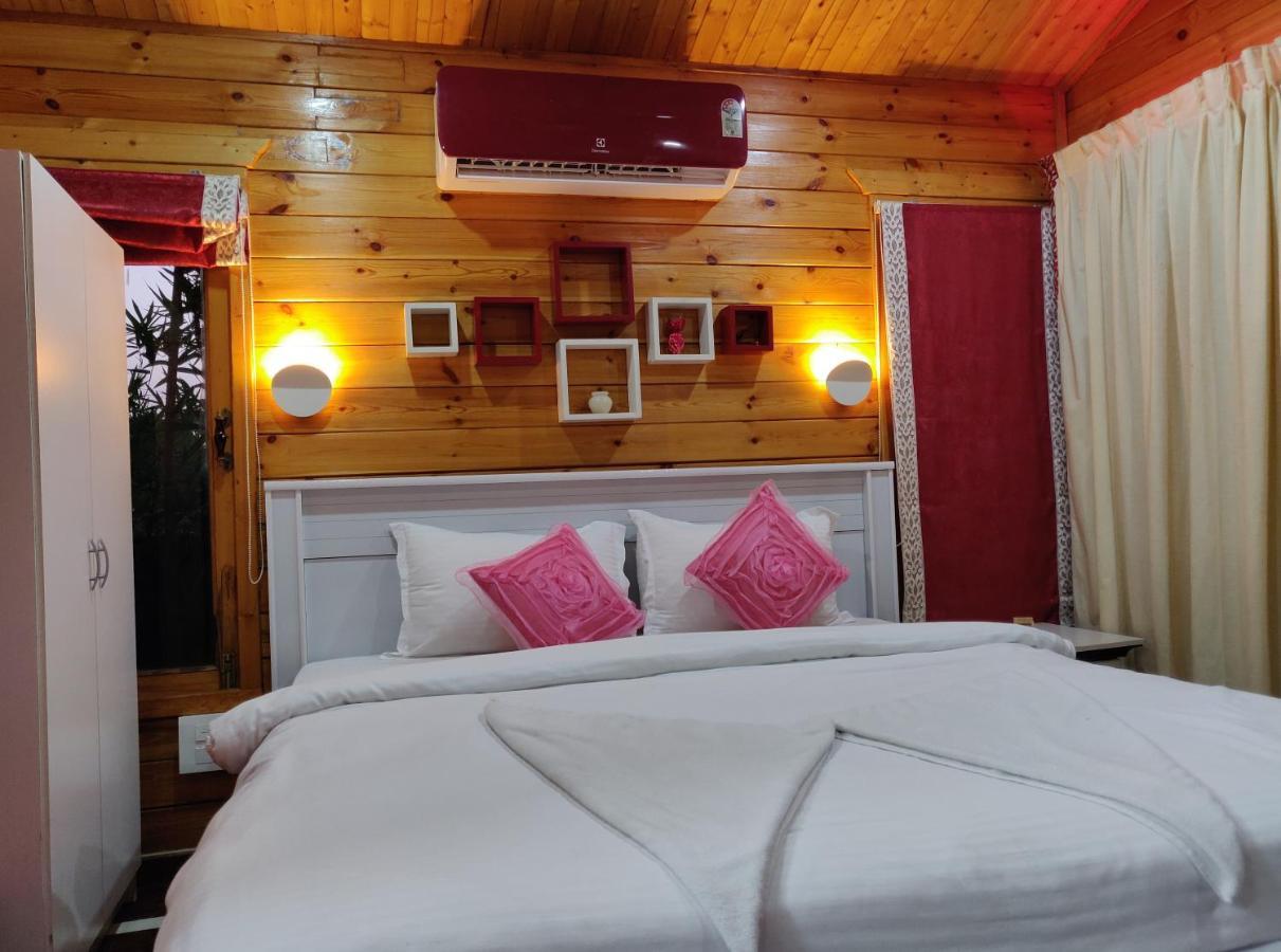 كالانغيُت Rock Forest Goa Honeymoon Cottages المظهر الخارجي الصورة
